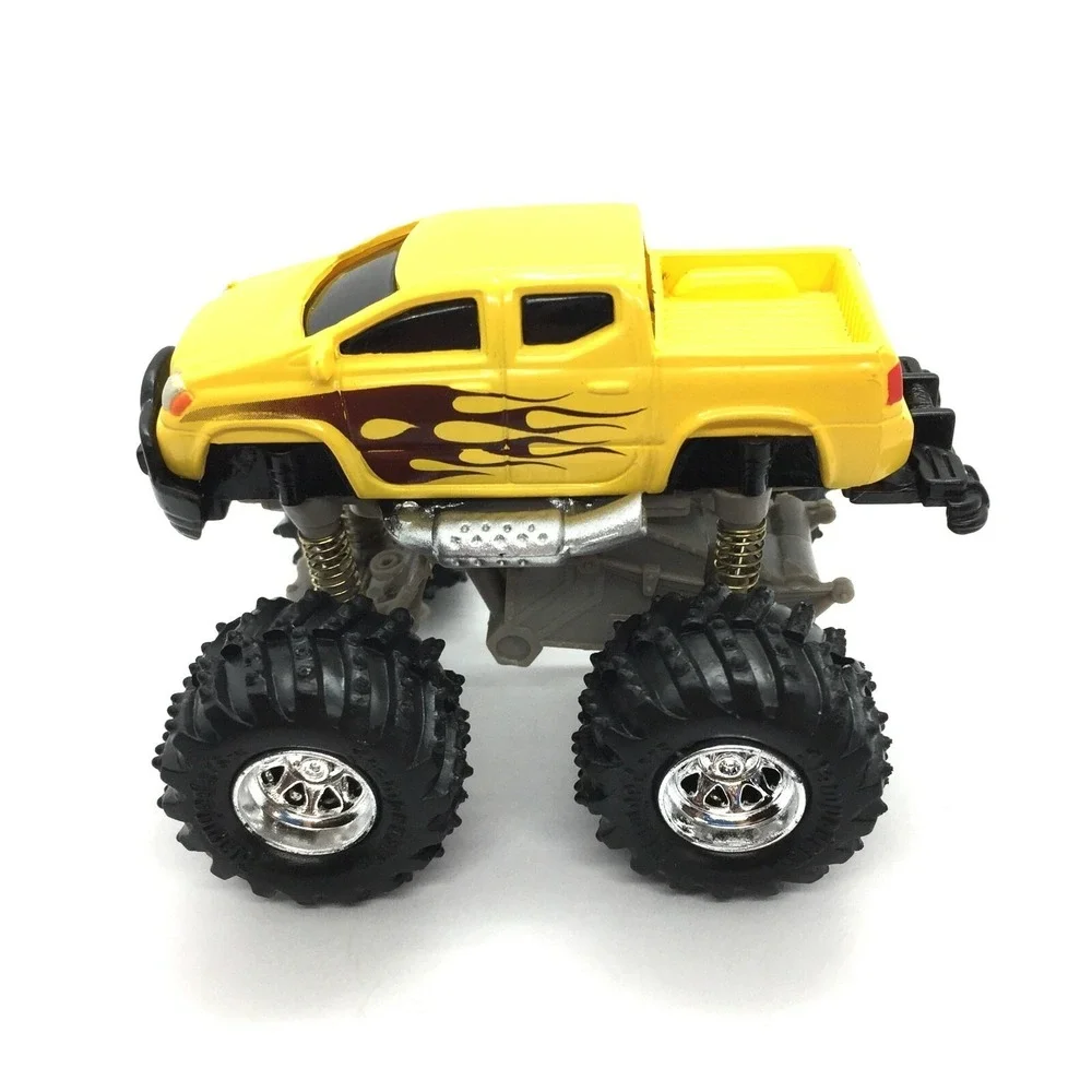 Muscle Machines Pull Back Hi-Rev‎ Dodge 4x4 Lifted Truck 1/64 Working Suspension